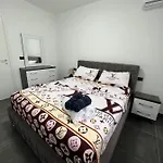Dolce Italia מלון דירות 3*