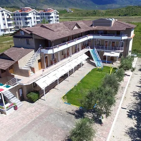 Apart-hotel Dolce Italia Radhimë