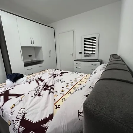 Apart-hotel Dolce Italia Radhimë