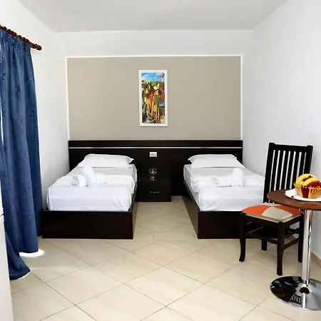 Dolce Italia Ξενοδοχείο με διαμερίσματα 3*