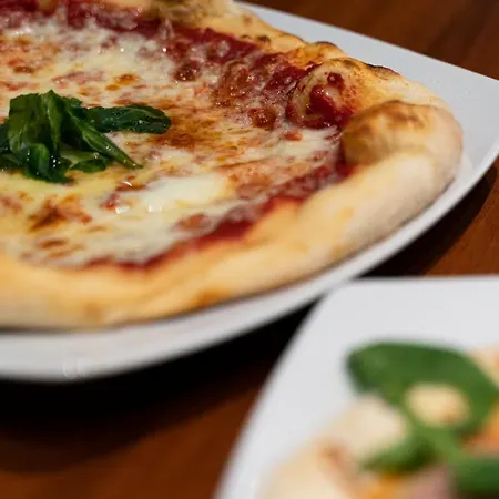 Dolce Italia Apartahotel Radhimë